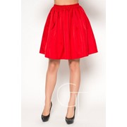 Стильная женская красная юбка фото