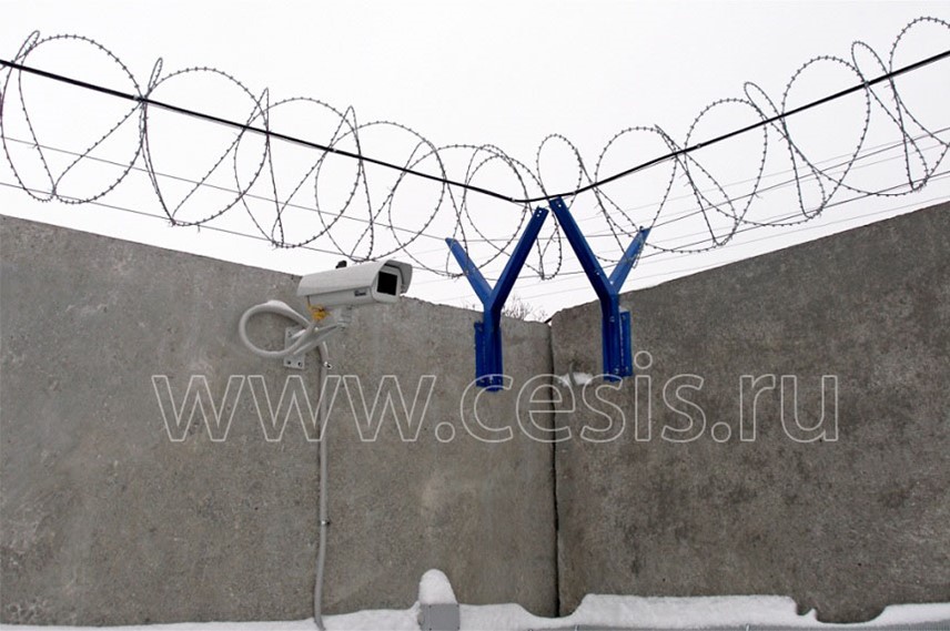 Козырьковые заграждения КЗР для бетонных или кирпичных заграждений в ...