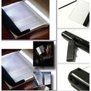 Лампы для чтения бумажных книг фотография