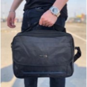 Спортивная мужская сумка черная фотография