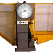 Копермаятниковый типа 2011 КМ-30 для испытаний образцов из металлов и сплавов на ударный изгиб при нормальной температуре. С выдачей результатов испытаний на цифропечатающее устройство.