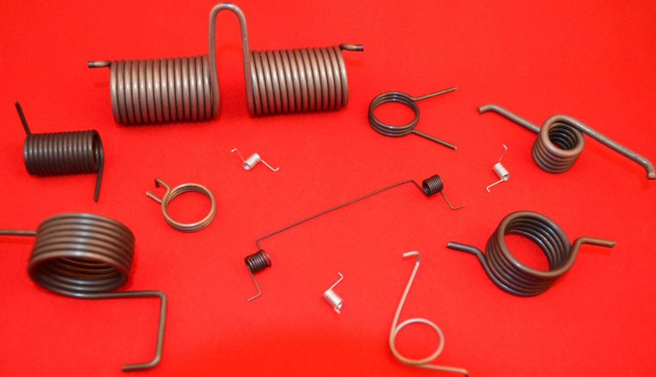 Из чего сделать пружину для плойки - 81 фото