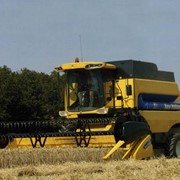 Комбайн New Holland CS фотография