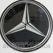 Антискользящий силиконовый коврик на торпедо с логотипом Mercedes фотография