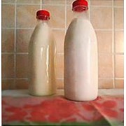 Сливки из коровьего молока фотография
