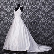 Атласное свадебное платье американка от Demetrios (США)