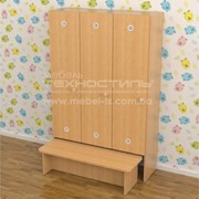 Шкаф секционный для детской раздевалки (3 секции) с лавкой