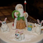 Торт новогодний Дед Мороз и зайчики №025 код товара: 45778 фотография