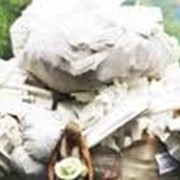 Сбор и переработка бытовых отходов тряпья фото