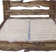 Кровать деревяная