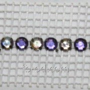 Лента декор с цветными камнями фиолет бел белая сетка, 1 ряд фото