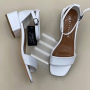 Женские сандали на квадратном большом каблуке 4 см с плоским носком и ремешком на голени белые 35-40 р. фото