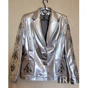 Пиджак из серебряной кожи с аппликацией из кожи "графит"