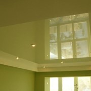 Потолок с глянцевым покрытием