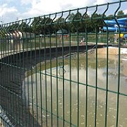 Шпунтина, система укрепления берегов водоемов от проникновения воды или оползней фотография