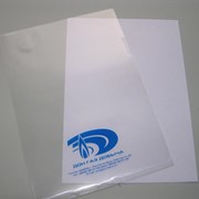 Пластиковая папка-уголок с нанесенным логотипом фото