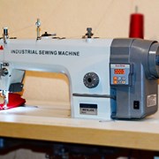 Швейная машина с экономичным серво мотором  фотография