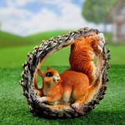 Садовая фигура “Белка в шишке“ 25х20х14см фото