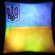 Светящаяся подушка – «Флаг Украины» фото
