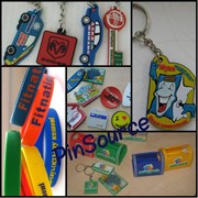 Изготовление брелков, магнитов, браслетов, подставок под телефон под заказ фото