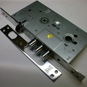 Замки врезные для деревянных дверей фото