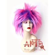 Синий парик с розовыми перышками фото