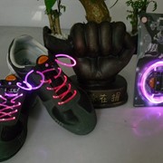 Светящиеся шнурки - фиолетовые / LED шнурки фото