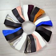 Модные туфли на платформе в разных цветах фото