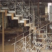 Лестницы металлические кованные фото