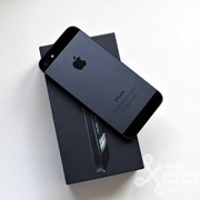 Черный iPhone 5 32GB с гарантией фотография
