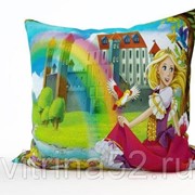 Декоративная подушка “Радужная принцесса“ фотография