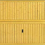 Гаражные подъемно-поворотные ворота Berry деревянный мотив 937 из северной ели и из пихты Hemlock фотография