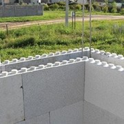 Строительные стеновые блоки несъемной опалубки. фото