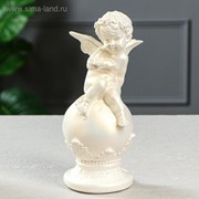 Статуэтка "Ангел на шаре с бабочкой" перламутровая, 24 см