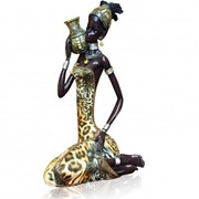 Статуэтка Африканка с кувшином фото