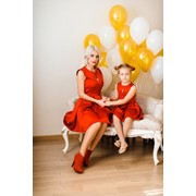 Трикотажные платья в стиле Family look Мама-дочка фото