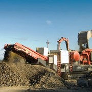 Мобильная щековая дробилка Sandvik UJ440i фото