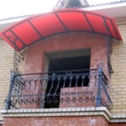 Балкон кованый с козырьком. фото