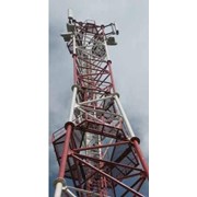 Башни мобильной связи. Мачты и башни телекоммуникационные. фотография
