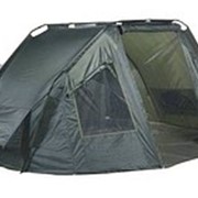 Вместительная двухместная палатка с защитой от холода фотография