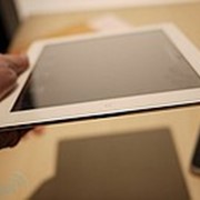 Apple iPad 2 Wi-Fi 16Gb White фотография