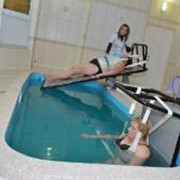 Комплексное лечение болезней позвоночника с вертикальным подводным вытяжением в лечебном бассейне при температуре воды 36 - 37 С.