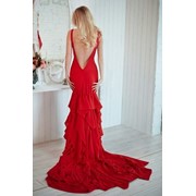 Платье красное со шлейфом прокат фото