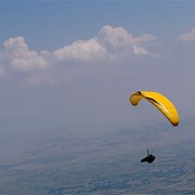 Полеты на парапланах в Македонии фотография