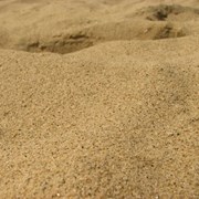 Песок речной и карьерный.