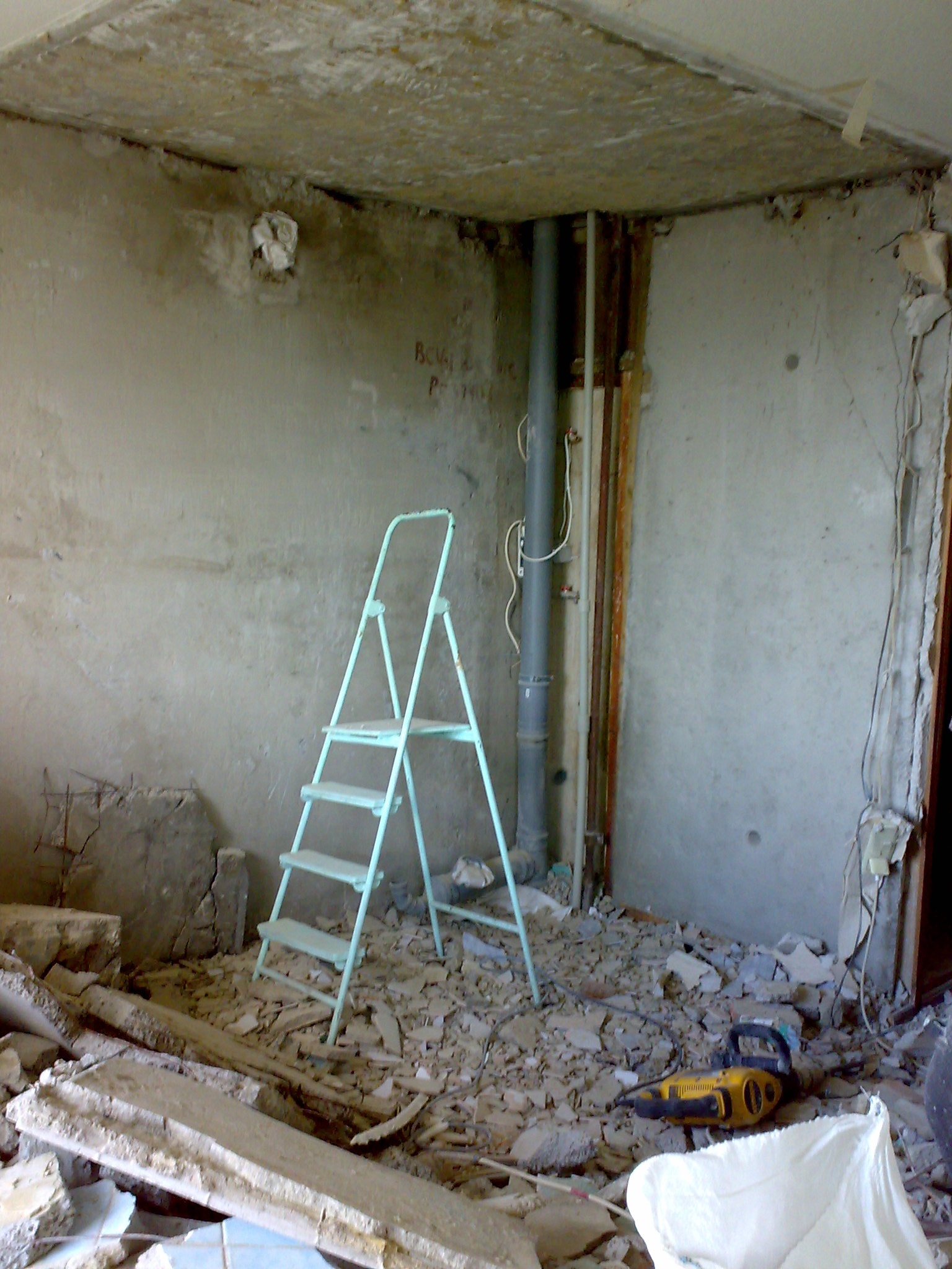 Демонтаж стен из ацеида 81 фото