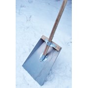 Лопата снегоуборочная совковая фото