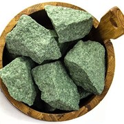 Зеленый сибирский жадеит для бани колотый 4-6, 6-8, 8-12, 14 см. фотография