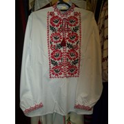 Сорочки-вышиванки украинские. фотография