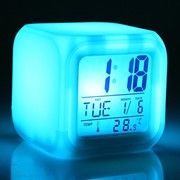 Часы куб с подсветкой фото